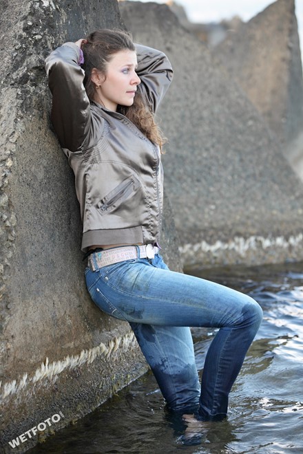 Wetlook By Beautiful Girl In Jacket And Tight Jeans On Sea Wetlook One